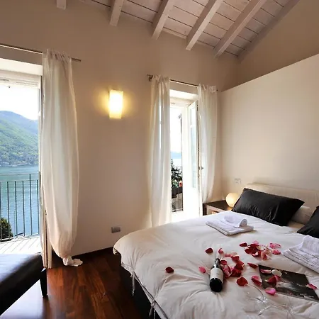 Sleeps 6 *